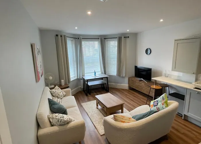 Westbourne Alum Chine Loft